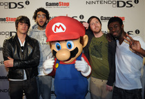 Nintendo DSi Worldwide Launch: The band Gym Class Heroes hangs with Mario